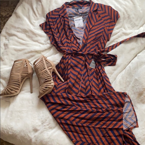 Dress - Picture 6 of 12